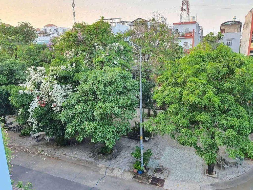 Lô đất đẹo 5m x 20m. View Công Viên Khu biệt Thự Phú Nhuận 
