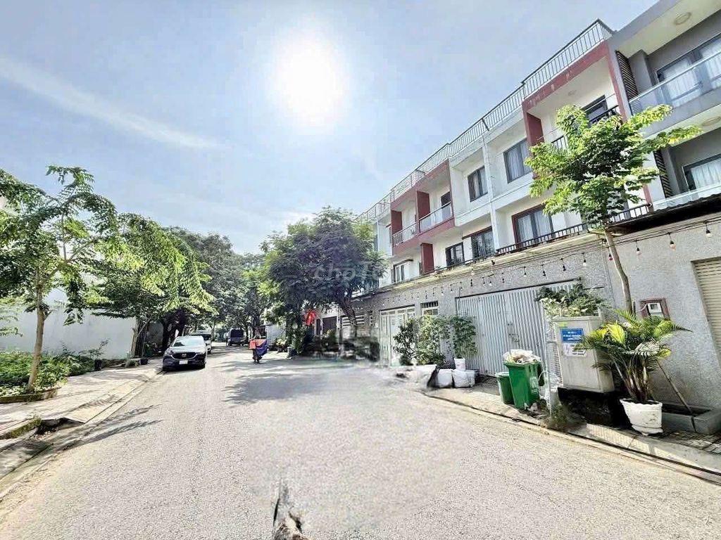 Lô đất đẹp 5m x 25m. MT trục chính Khu biệt Thự Hà Đô Lê Thị Riêng