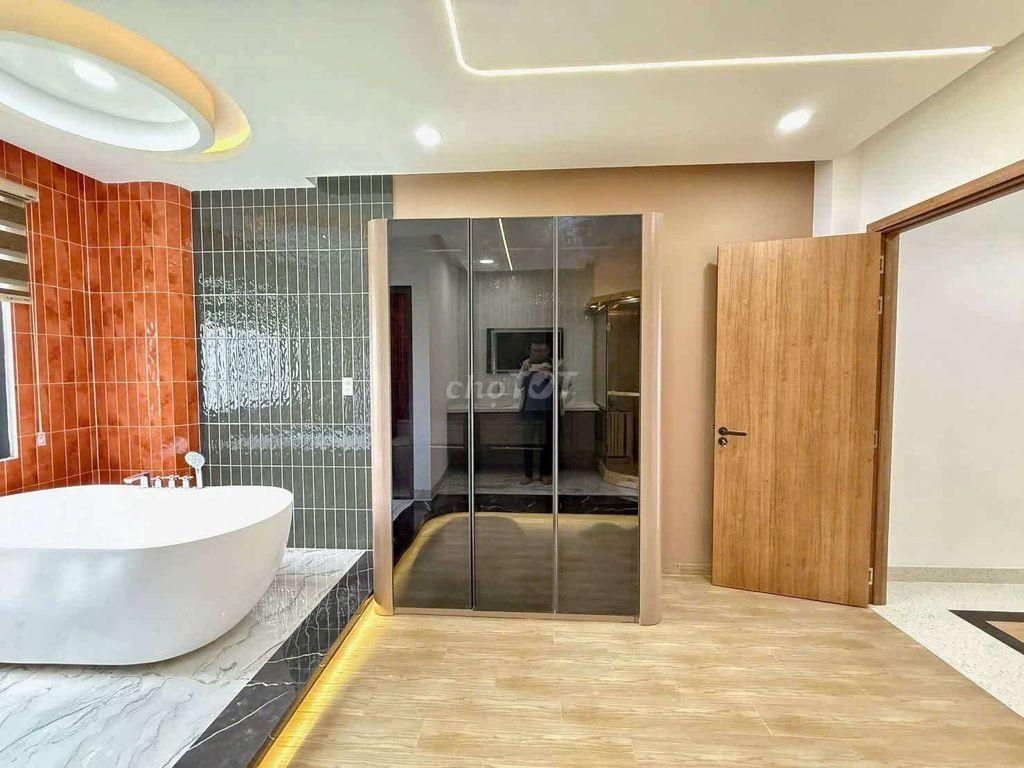 Siêu Phẩm đẹp mê Có PN Master Đối diện Cổng Trường Trần Cao Vân TL 40