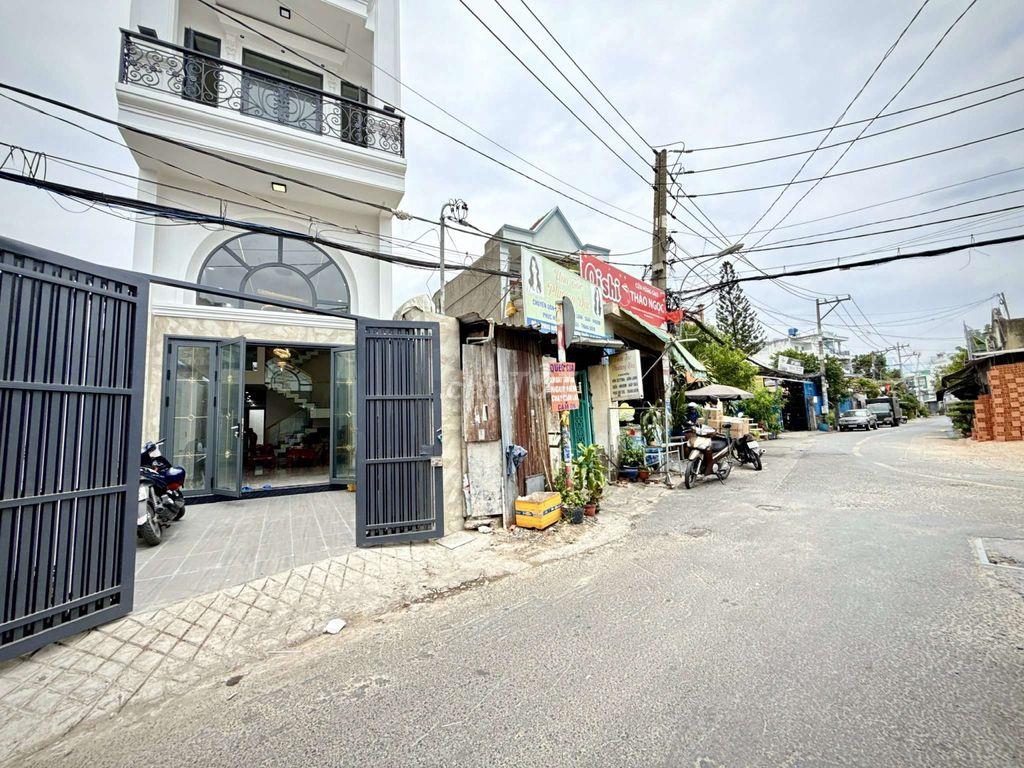 Nhà Phố 4m x 26m. 5 Tầng Có Thang Máy MT Đường Đông Hưng Thuận 42