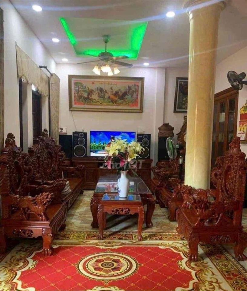 Biệt thự sân vườn hơn 500m2 3 Tầng. Ngang 30m Khu Biệt Thự  Phú Nhuận