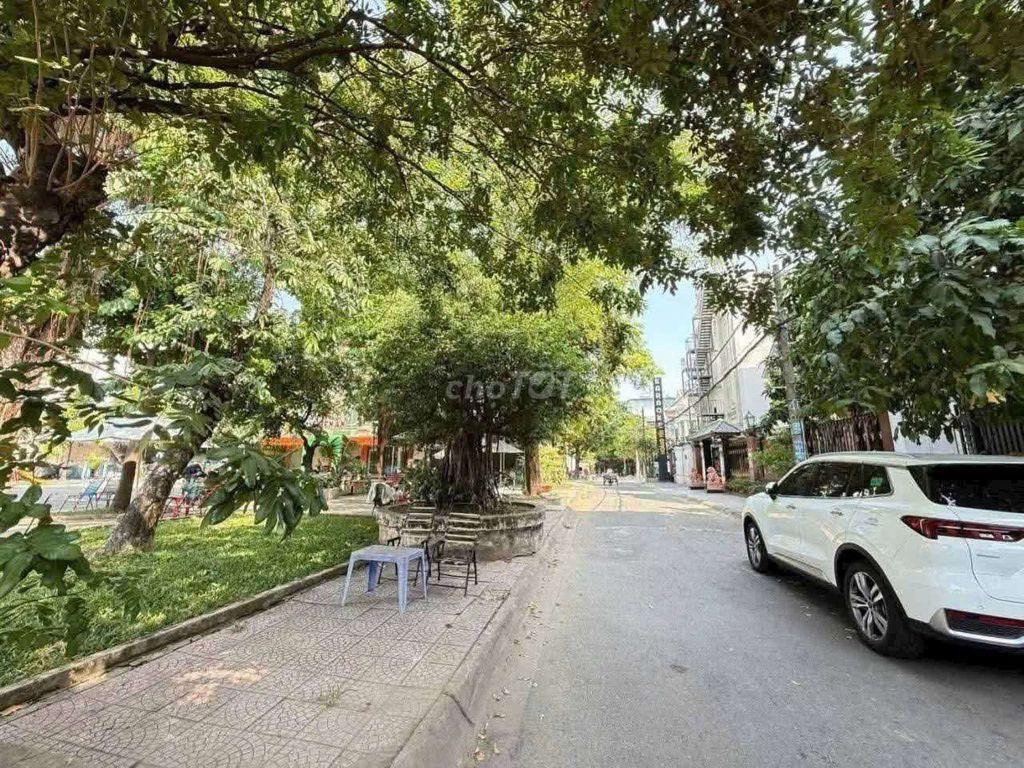 Nhà Phố 6m x 20m. Xây 1 Hầm 3 Lầu View Công Viên KDC K82 1/ Tô Ký