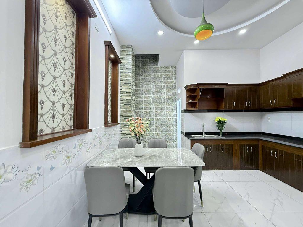 Nhỉnh 5 tỷ Xíu Nhà Phố 3 Tầng Nở hậu 4,5m x 15m. Hiệp Thành 13