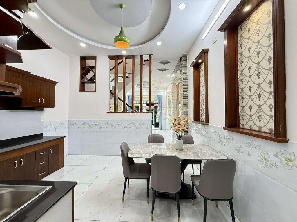 Nhỉnh 5 tỷ Xíu Nhà Phố 3 Tầng Nở hậu 4,5m x 15m. Hiệp Thành 13