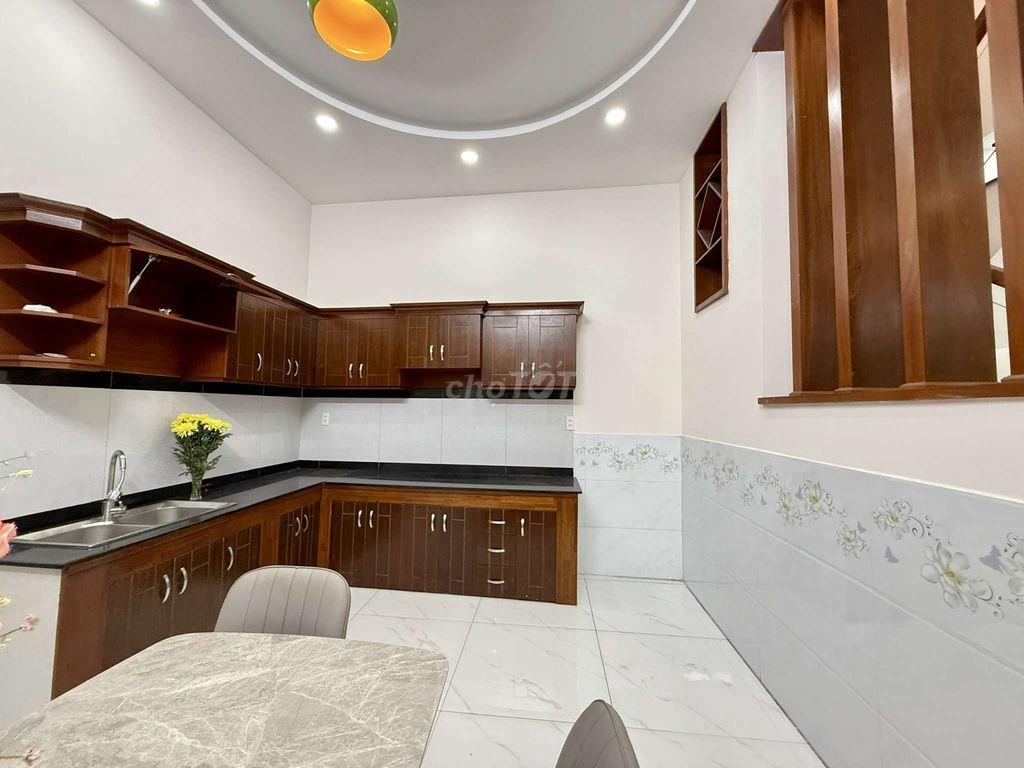 Nhỉnh 5 tỷ Xíu Nhà Phố 3 Tầng Nở hậu 4,5m x 15m. Hiệp Thành 13