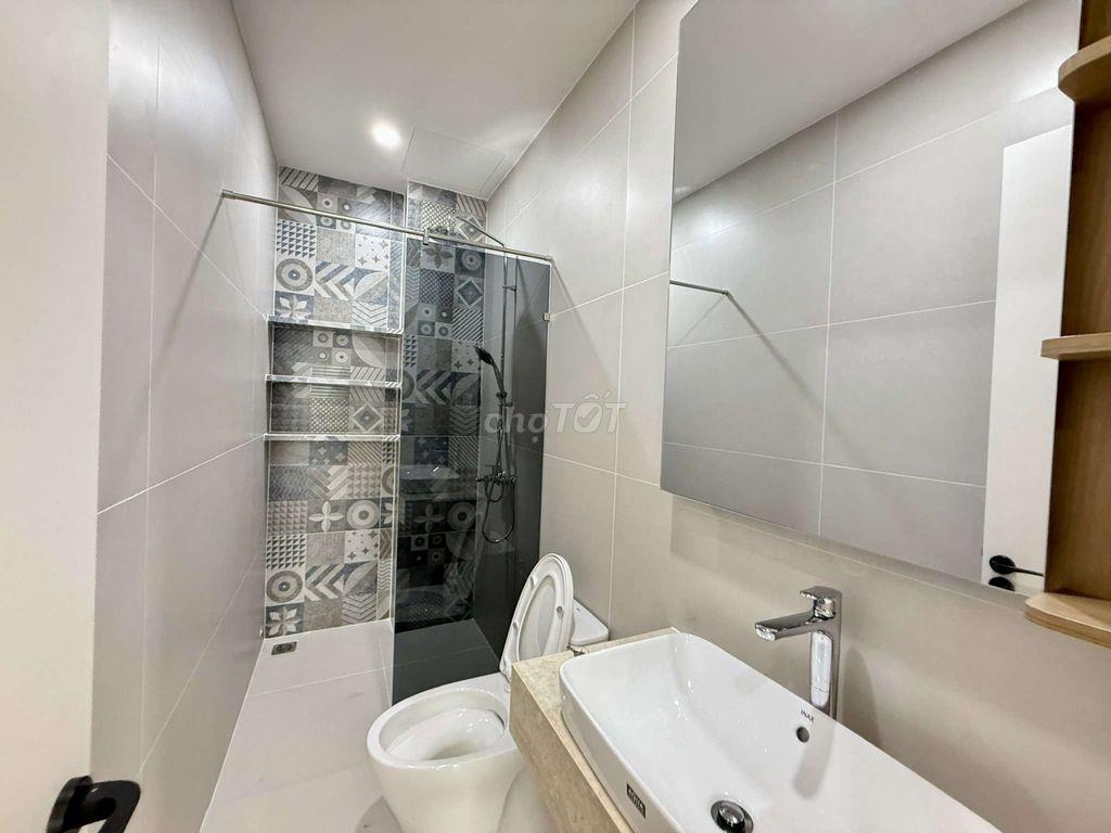Siêu phẩm Thiết Kế Độc Bản Có Thang Máy Hẻm 12m thông Thạnh Xuân 25