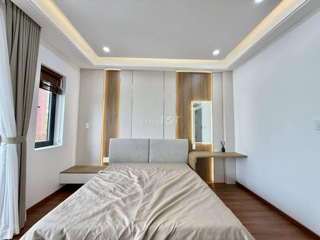 Siêu phẩm Thiết Kế Độc Bản Có Thang Máy Hẻm 12m thông Thạnh Xuân 25
