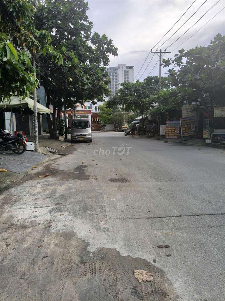 Nhà Phố 4 Tầng Thang Máy Mặt Tiền Đường 16m KDC Nam Long Hà Huy Giáp
