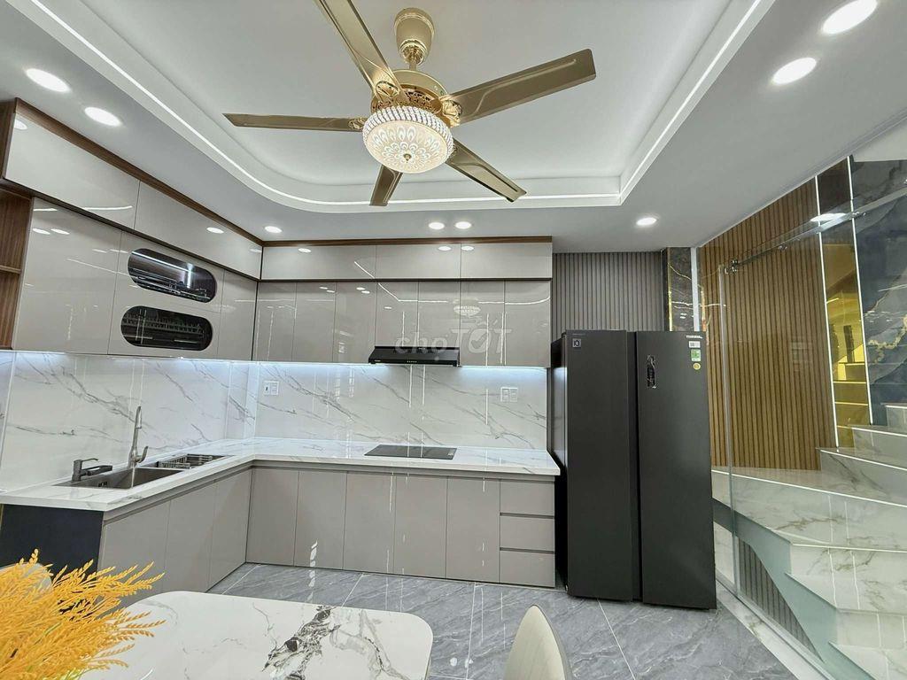 Nhà Phố 4m x 15m. xây 4 Tầng Hẻm 6m Thông Lê Văn Khương