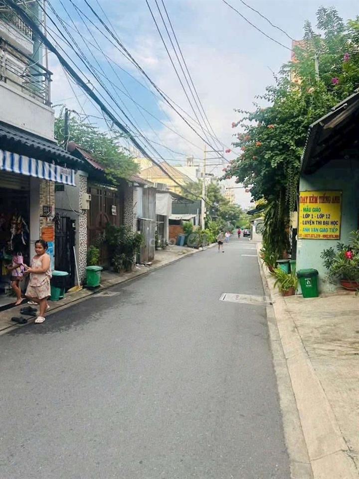 Biệt thự sân vườn 9m x 37m. 330m2 thổ cư 1/ Lê Thị Riêng
