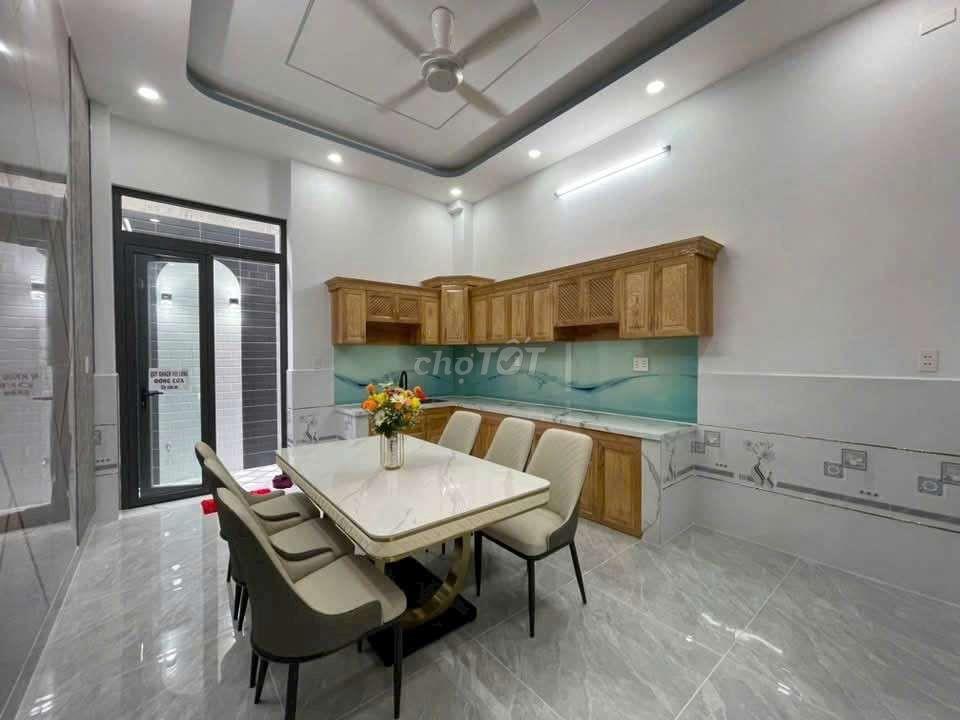 Nhà Phố 4m x 16m. Xây 3 Tầng Full Nội Thất 1/ Chung Thị Minh ( HT31)