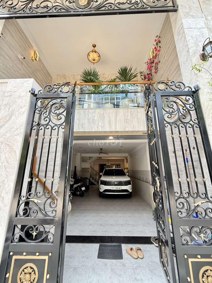 Siêu Phẩm 5m x 17m. Xây bán hầm 3 Lầu 1/ Hiệp Thành 35. Ngay Bia Tiger