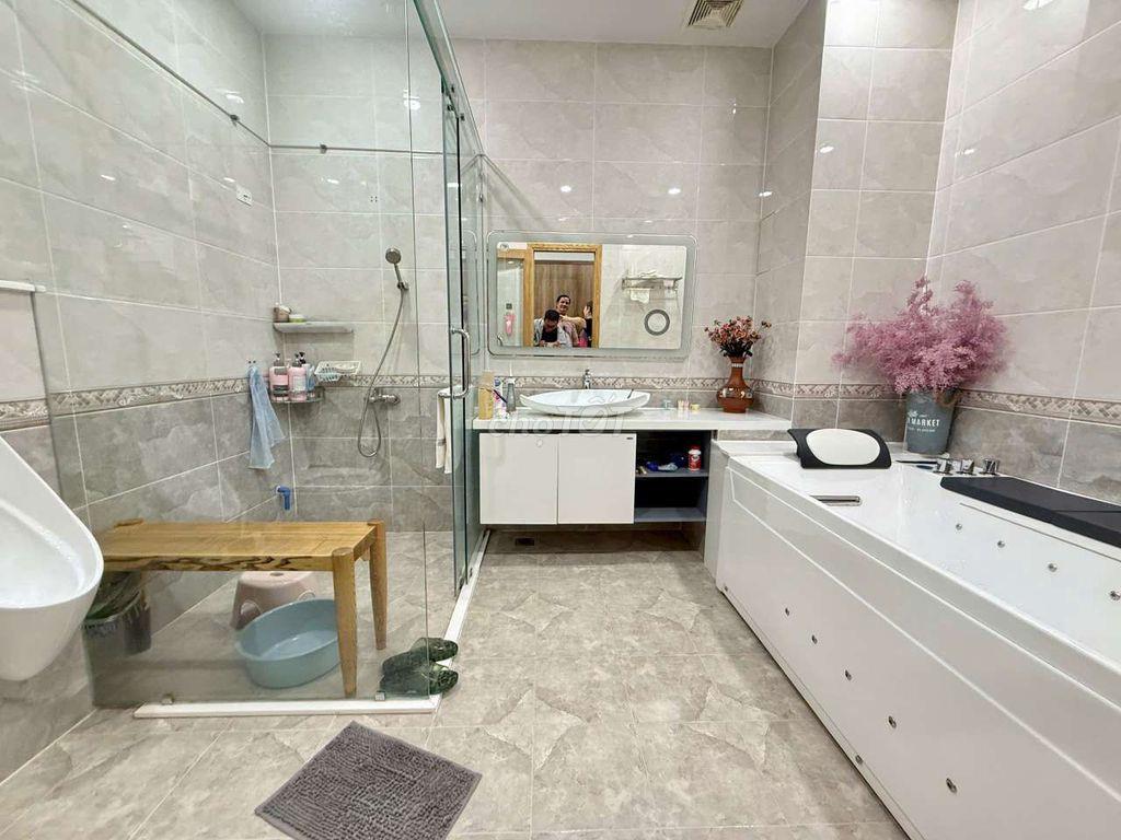 Siêu Phẩm 5m x 17m. Xây bán hầm 3 Lầu 1/ Hiệp Thành 35. Ngay Bia Tiger