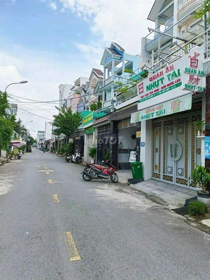 Nhỉnh 7 tỷ Nhà Phố 4,5m x 20m. 3 Tầng Mặt Tiền Đường Tân Thới Hiệp 13