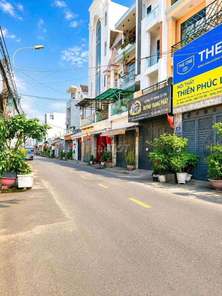 Nhỉnh 7 tỷ Nhà Phố 4,5m x 20m. 3 Tầng Mặt Tiền Đường Tân Thới Hiệp 13