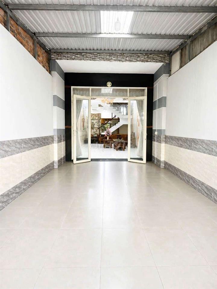 Nhỉnh 7 tỷ Nhà Phố 4,5m x 20m. 3 Tầng Mặt Tiền Đường Tân Thới Hiệp 13