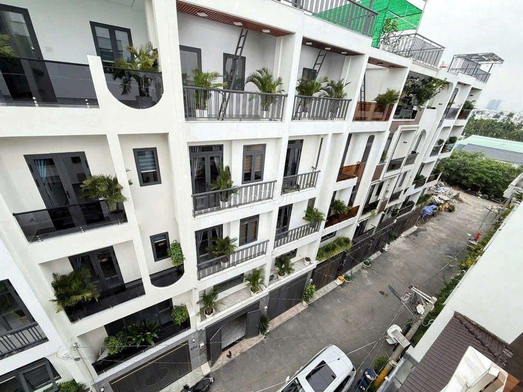 Nhỉnh 5 tỷ Xíu Nhà Phố 4 Tầng Hẻm nhựa 7M Đường Thạnh Xuân 25
