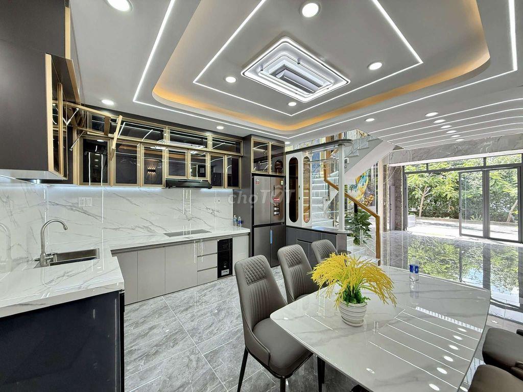 Nhà Phố 4,5m x 16m. 4 Tầng Mặt tiền Nhánh Thạnh Xuân 25. ( Cống Hộp 3)
