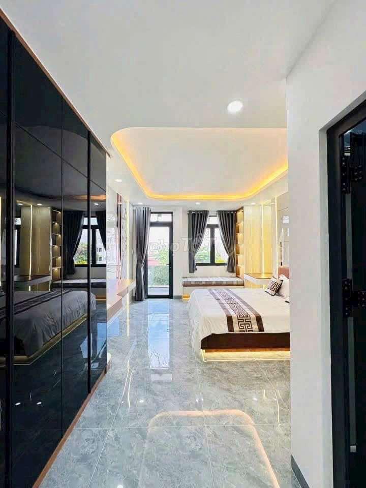 Siêu Phẩm 4m x 20m. 4 Tầng Thang Máy Hẻm thông Đường Thạnh Lộc 15