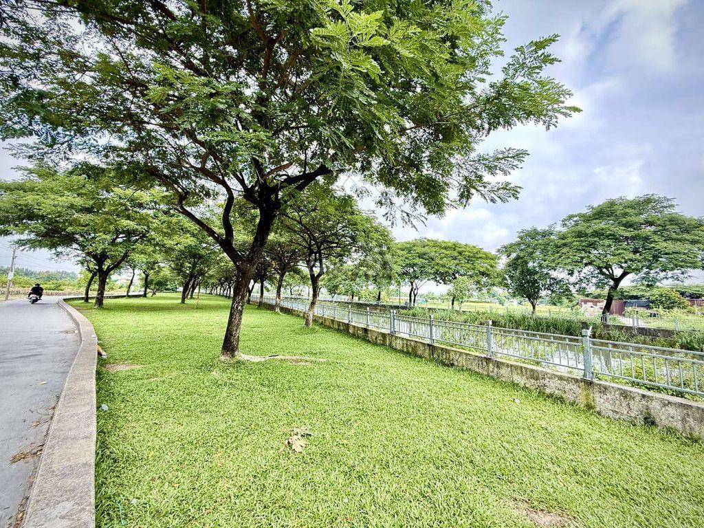 Nhà Phố 4m x 18m. 4 Tầng Hẻm 10m View Công viên 1/ Cầu Ba Phụ TX25
