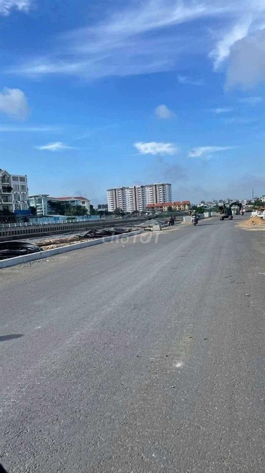Lô đất đẹp 5m x 24m. view Công Viên KDC Tân Tiến Bờ Kè Tham Lương 