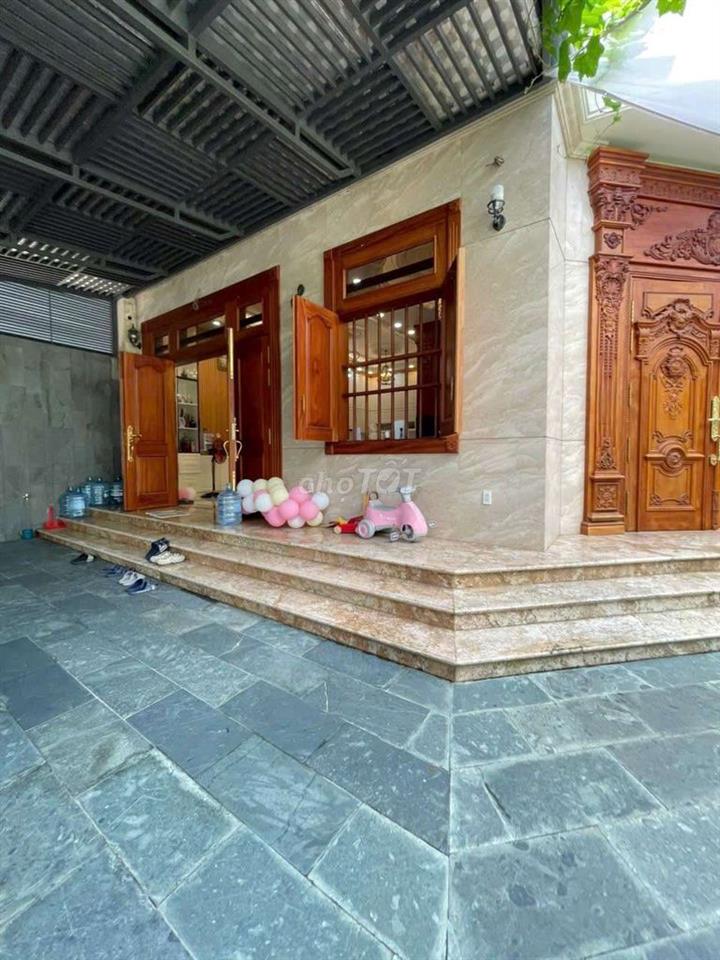 Biệt Thự 4 Tầng Thang Máy Góc 2MT view Sông Vàm Thuật. KDC Phú Nhuận