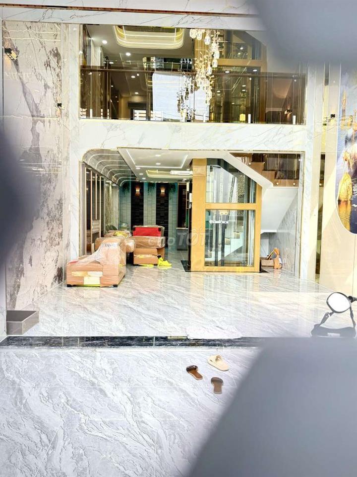 Nhà Phố 5m x 15m. 4 Tầng Thang Máy 1/ MT Hẻm 8m Thông Huỳnh Thị Hai