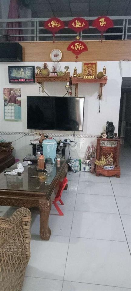 đi định cư nước ngoài cần bán nhà gần cổng trường quân sự quân khu 7