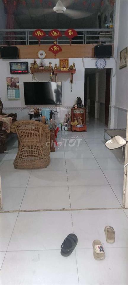 đi định cư nước ngoài cần bán nhà gần cổng trường quân sự quân khu 7