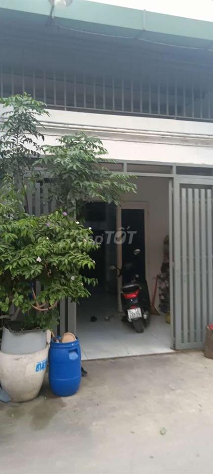 đi định cư nước ngoài cần bán nhà gần cổng trường quân sự quân khu 7