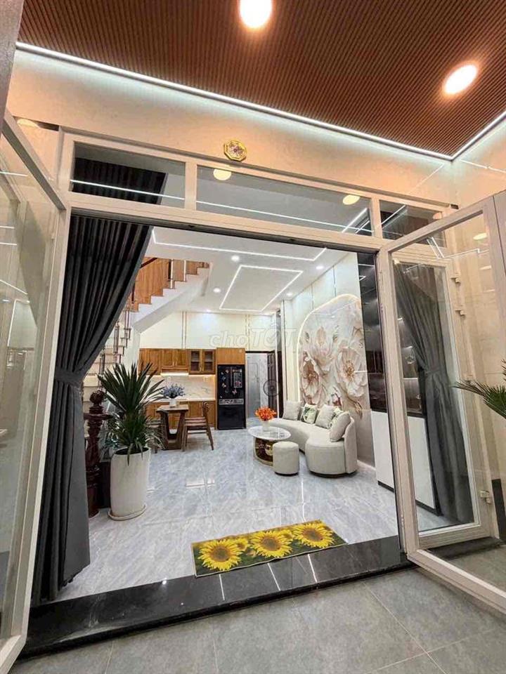 Nhà 4 Phòng Ngủ có Phòng Ngủ tầng trệt 1/ Thạnh Lộc 37 gần trường học