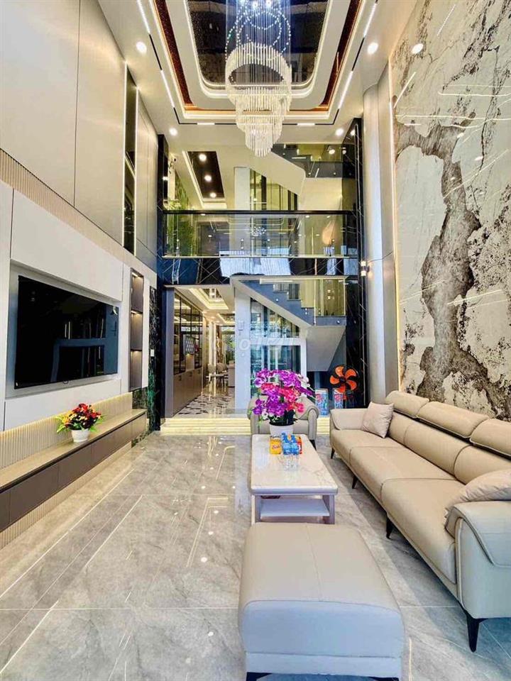 Nhà Mặt Tiền Kinh Doanh Có Thang Máy Giảm 1 Tỷ Nhà 5 Tầng  DT: 4x28m