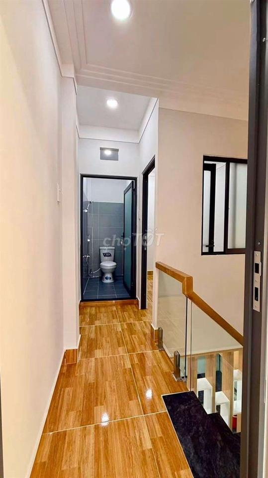 Bán Nhà mới 28,8m2 tổng DTSD 58m2. 1 Lầu 2PN2WC. Metro Q12