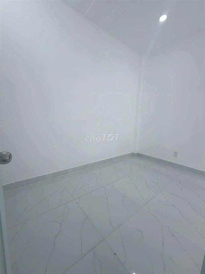 BÁN NHÀ chợ HIỆP THÀNH, 1TRỆT 1 LẦU. ĐẤT THỔ CƯ. BAO QUY HOẠCH