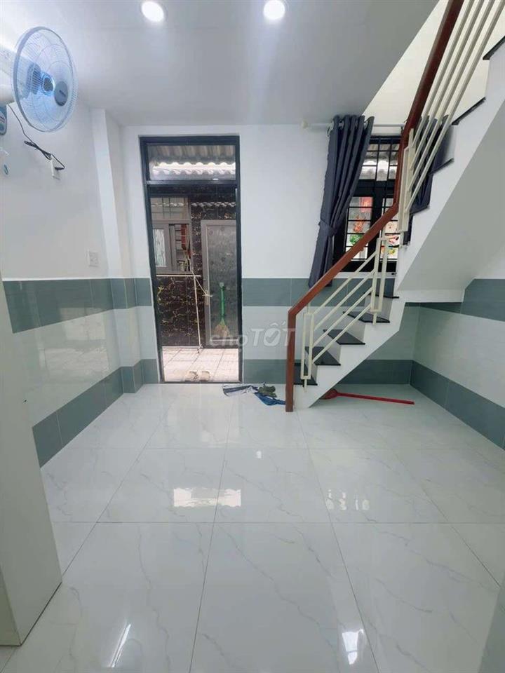 BÁN NHÀ chợ HIỆP THÀNH, 1TRỆT 1 LẦU. ĐẤT THỔ CƯ. BAO QUY HOẠCH