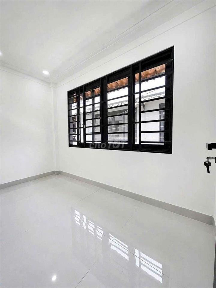 Nhà chợ Cầu Q12. 1 lầu 2PN, mới đẹp. Thổ cư. Chính chủ