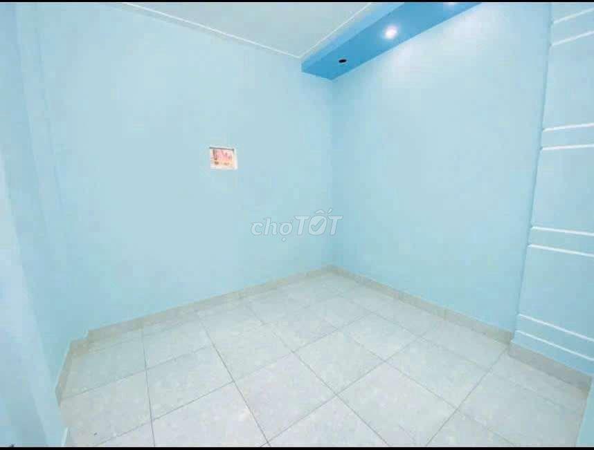 Nhà 2 lầu 4PN2WC. Lê Thị Riêng Q12. Gần UBND Quận. 