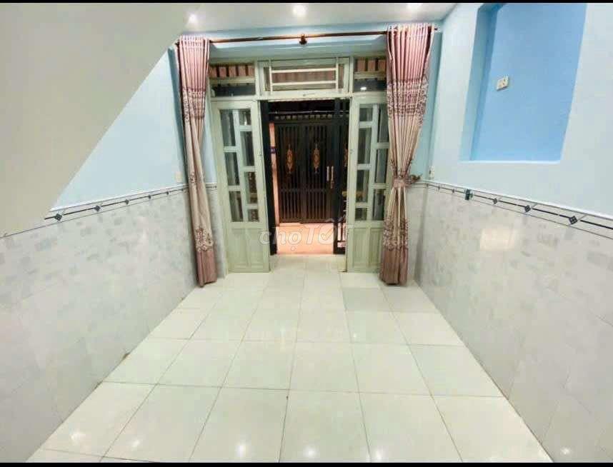 Nhà 2 lầu 4PN2WC. Lê Thị Riêng Q12. Gần UBND Quận. 