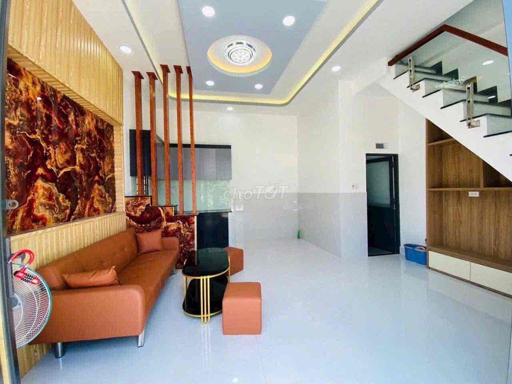 Cần bán nhà mặt tiền hẻm SC