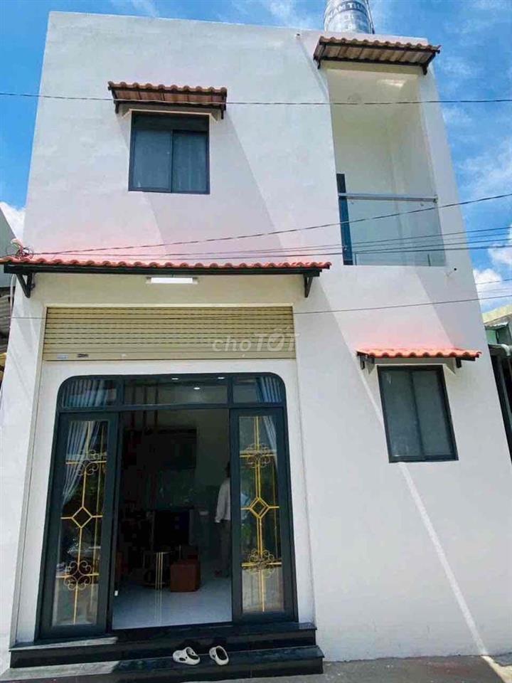 Cần bán nhà mặt tiền hẻm SC