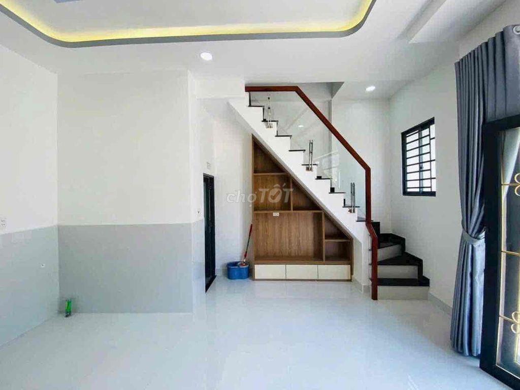 Cần bán nhà mặt tiền hẻm SC