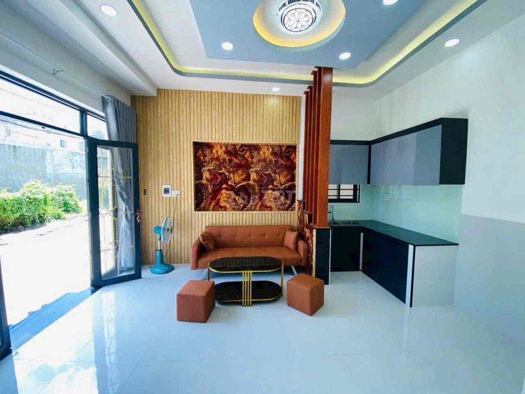 Cần bán nhà mặt tiền hẻm SC
