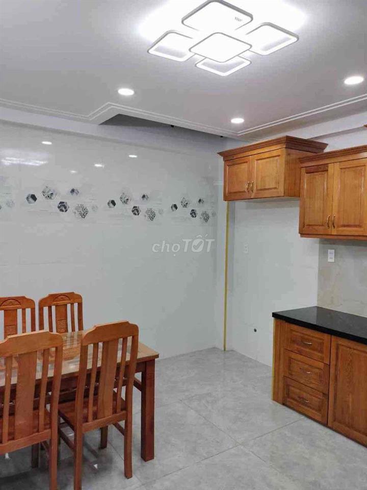 Nhà bán 56m2, đường Đông Bắc, 5 tầng, ngay Gò Vấp, SHR