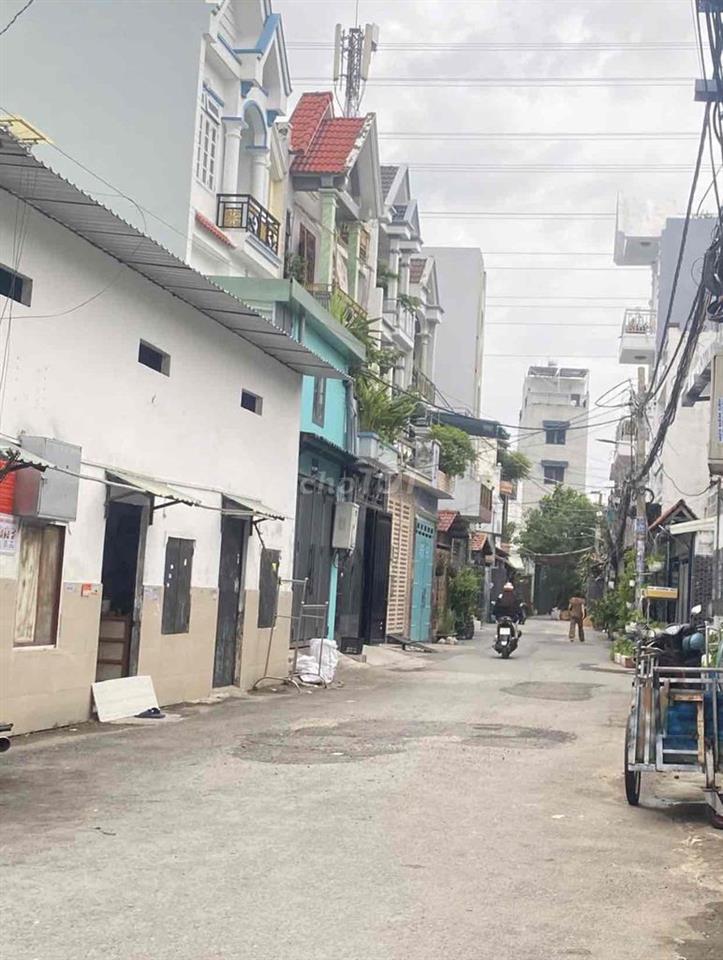 Nhà bán 56m2, đường Đông Bắc, 5 tầng, ngay Gò Vấp, SHR