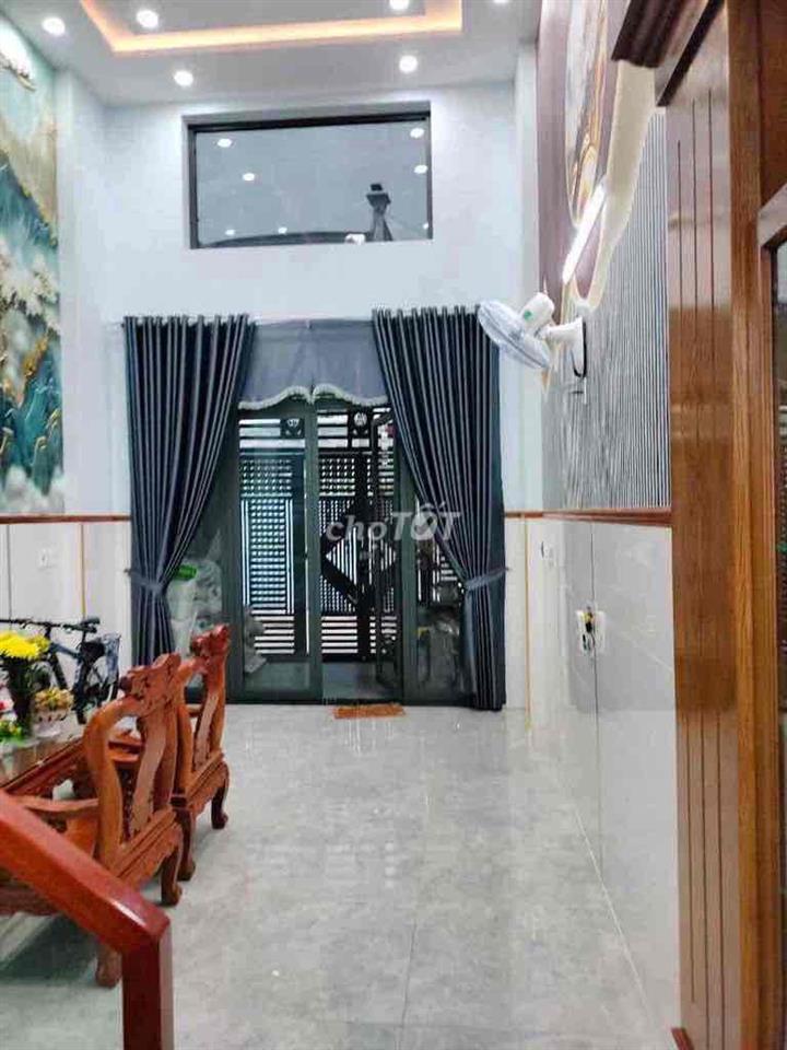 Nhà bán 56m2, đường Đông Bắc, 5 tầng, ngay Gò Vấp, SHR