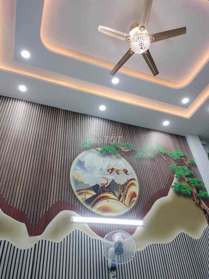 Nhà bán 56m2, đường Đông Bắc, 5 tầng, ngay Gò Vấp, SHR