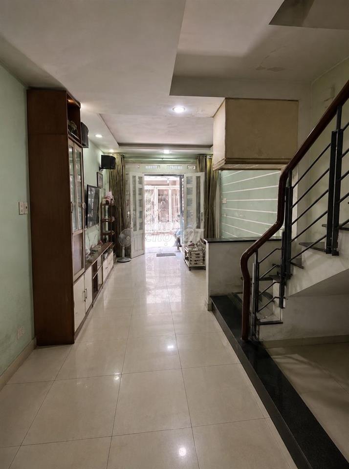 Nhà bán 4x14, gần Dương Thị Mười, hẻm xe hơi, 2 tầng, SHR
