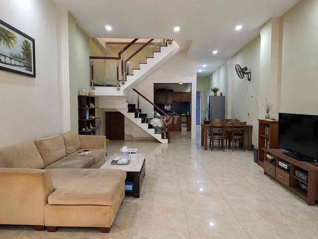 Bán nhà 81m2, đường Huỳnh Thị Hai, 1 lầu, hẻm xe hơi, SHR