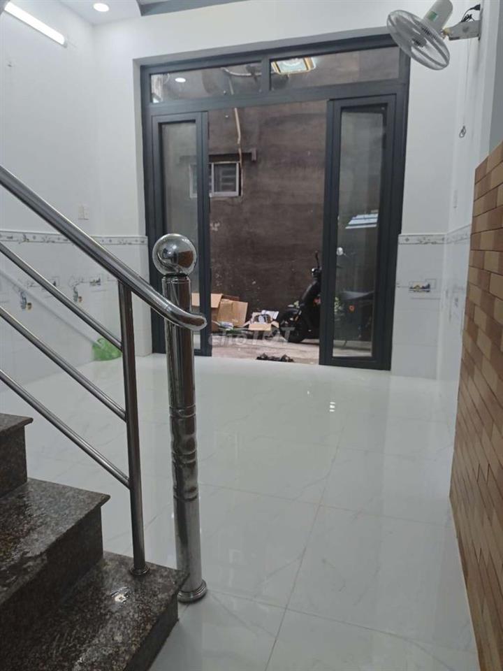 Bán nhà 1 lầu 2/ngắn đường Tân Thới Hiệp 06 P.Tân Thới Hiệp Quận 12