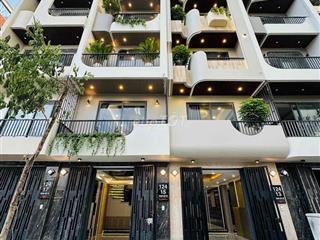 nhà vị trí đẹp 4 x 22 có thang máy, phòng ngủ master cao cấp
